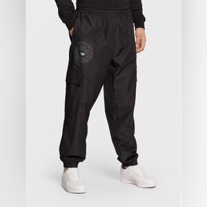 BNWT ADIDAS Originals Ozworld Cargo Pants Black Size Small Mens Hl9253